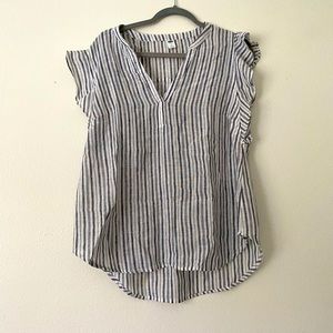 Like New Old Navy Large Gray/Grey and White Pin Striped Short Sleeve Blouse Top